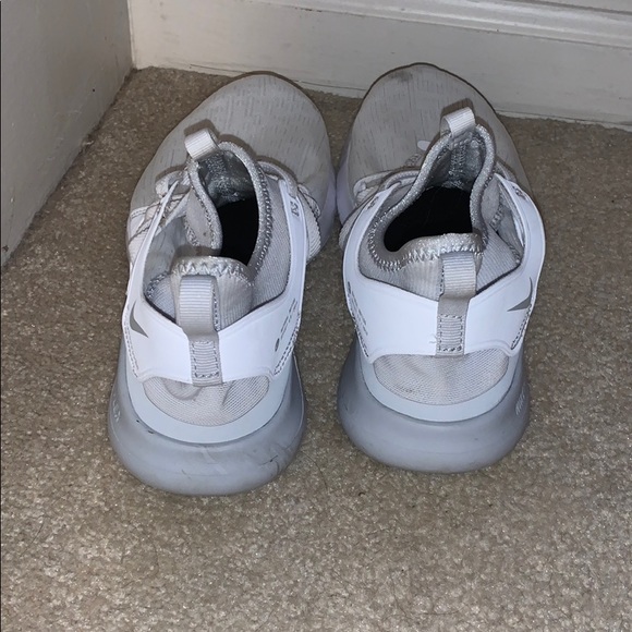 Nike tennis shoes - Picture 3 of 4